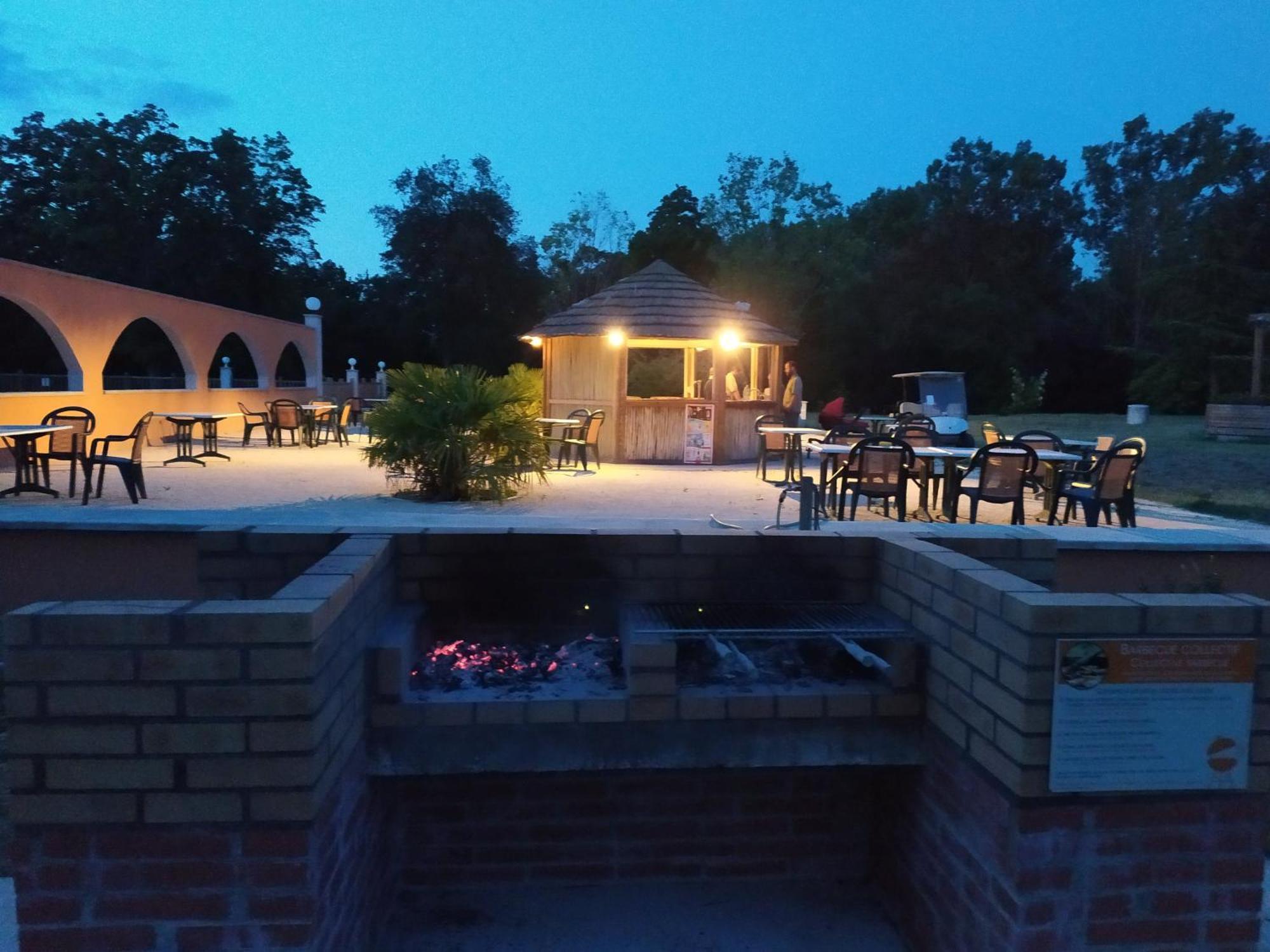 Camping Domaine De Senaud Albon Ngoại thất bức ảnh